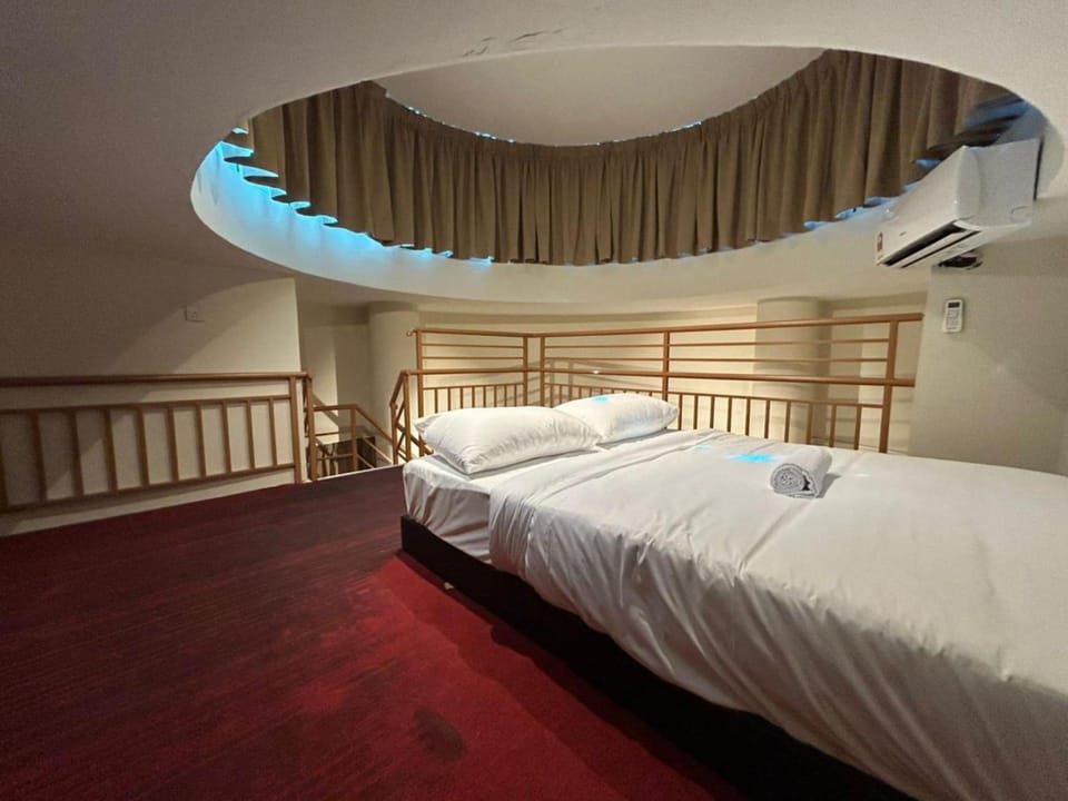 Swing & Pillows - Kota Damansara Hotel in Petaling Jaya