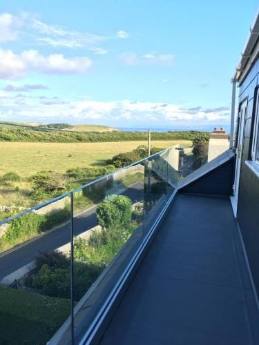 Woodlands Coastal Apartment Hotel in Wales