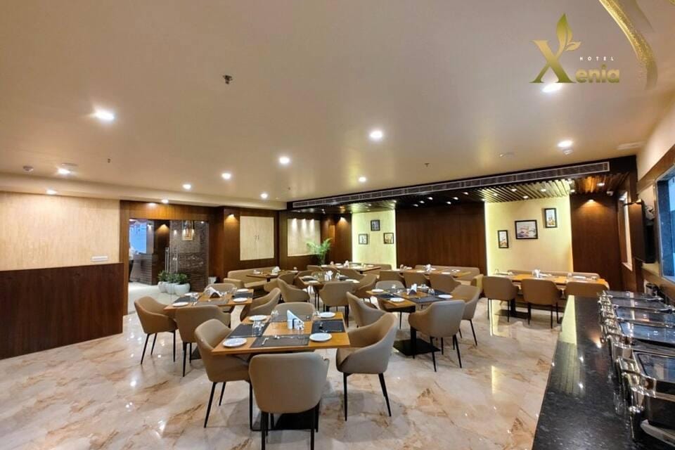 HOTEL XENIA Hotel in Varanasi