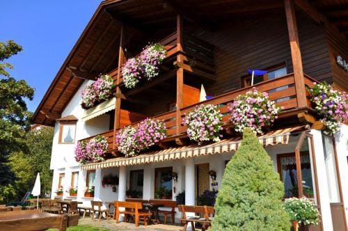 Pension Hatzis Hotel in Trentino-South Tyrol