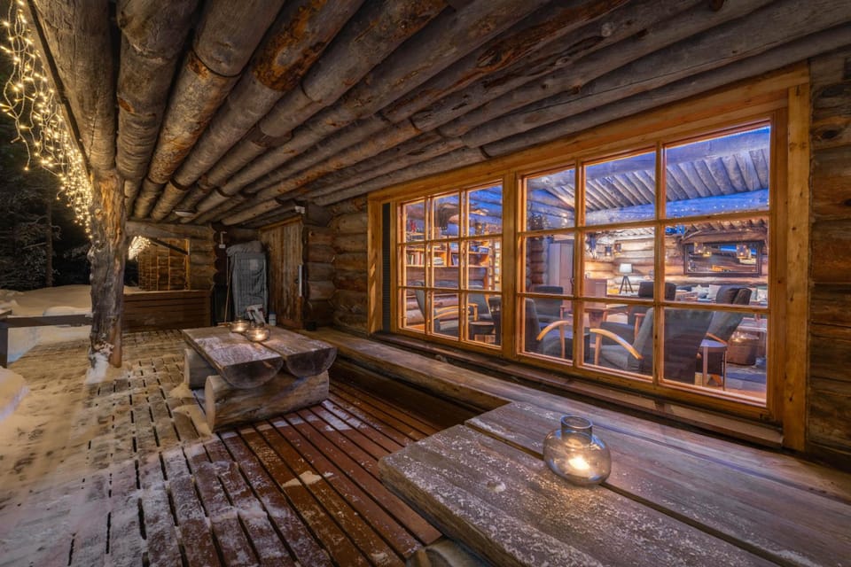 Kuukkeli Log Houses Aurora Resort Hotel in Lapland