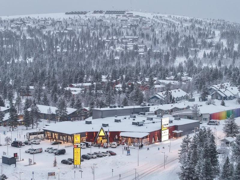 Kuukkeli Log Houses Aurora Resort Hotel in Lapland