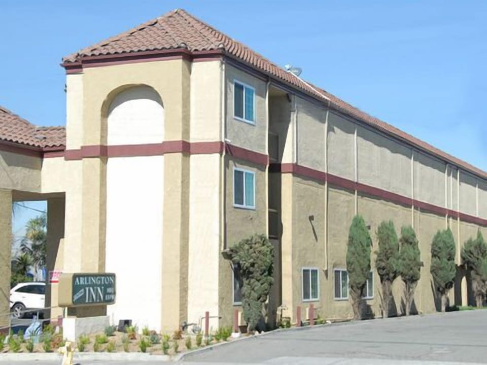 Arlington Inn Motel in Riverside