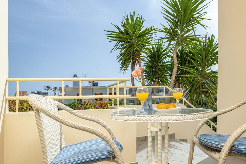 Armonia Apartments Hotel in Almyrida