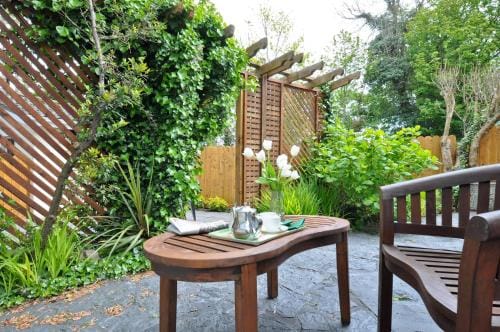 Ash Grove House Hotel in Galway