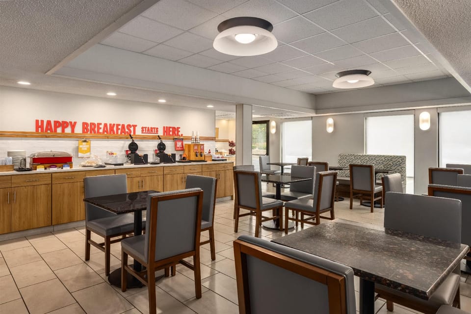 Hampton Inn Springfield-South Hotel in Springfield
