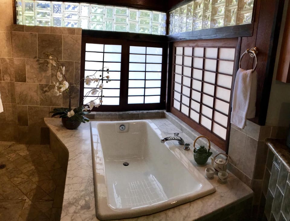 Hale Maluhia Country Inn Inn in Holualoa