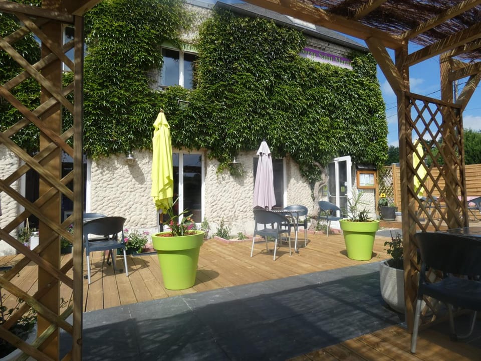 Logis Hotel Restaurant Auberge Saint Martin Hotel in Normandy