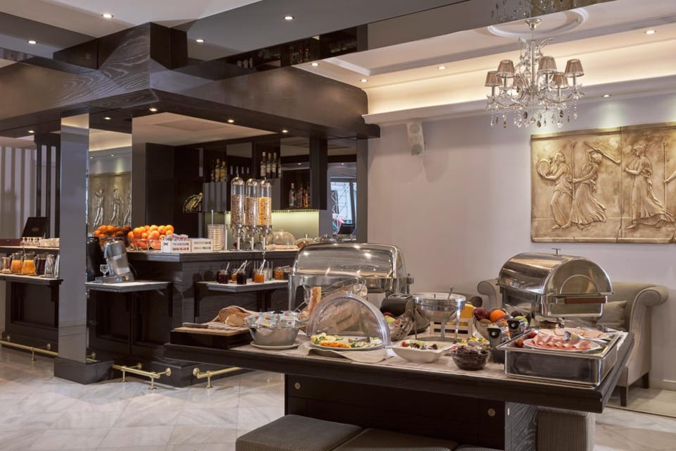 Ava Hotel and Suites Hotel in Plaka