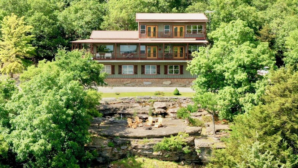 Beaver Lake Cottages Resort in Beaver Lake