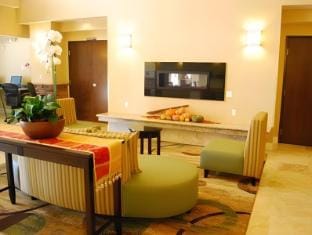 The Oaks Hotel & Suites Hotel in Paso Robles