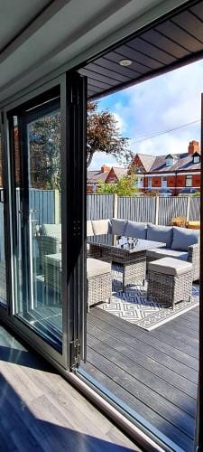 Lovely unit elgin drive Coastal Bliss Your Seaside Retreat with City Excitement Hotel in Wallasey