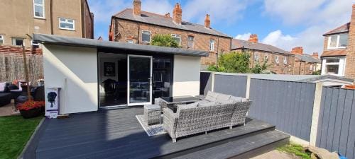 Lovely unit elgin drive Coastal Bliss Your Seaside Retreat with City Excitement Hotel in Wallasey