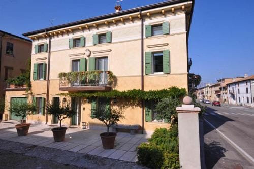 B&B La Mongolfiera Hotel in Province of Brescia