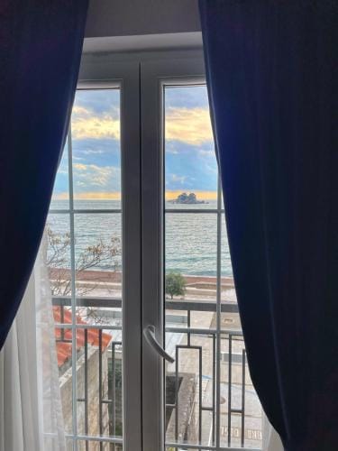 Lungomare Apartments Hotel in Budva Municipality