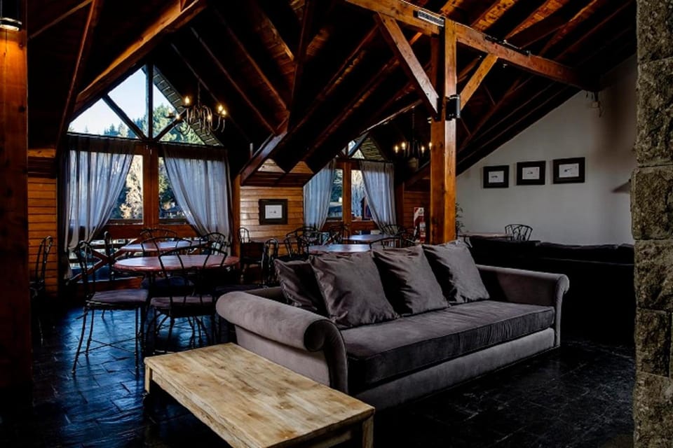 Shared lounge/TV area