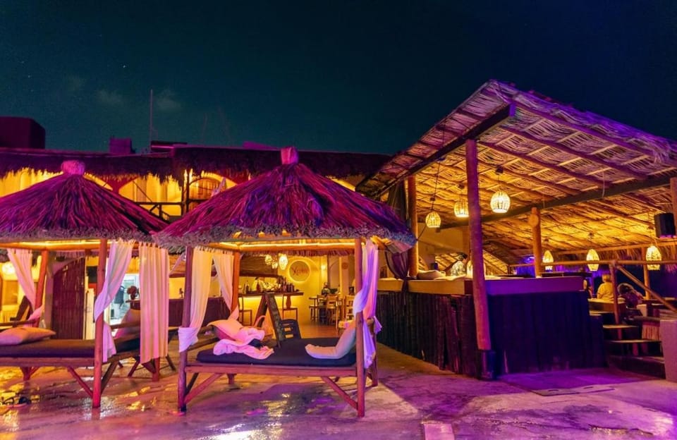 Baxar Hotel in Acapulco