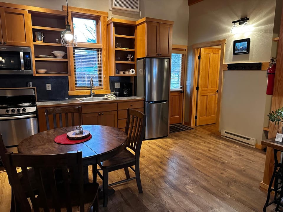Chewuch Inn & Cabins Lodge in Winthrop