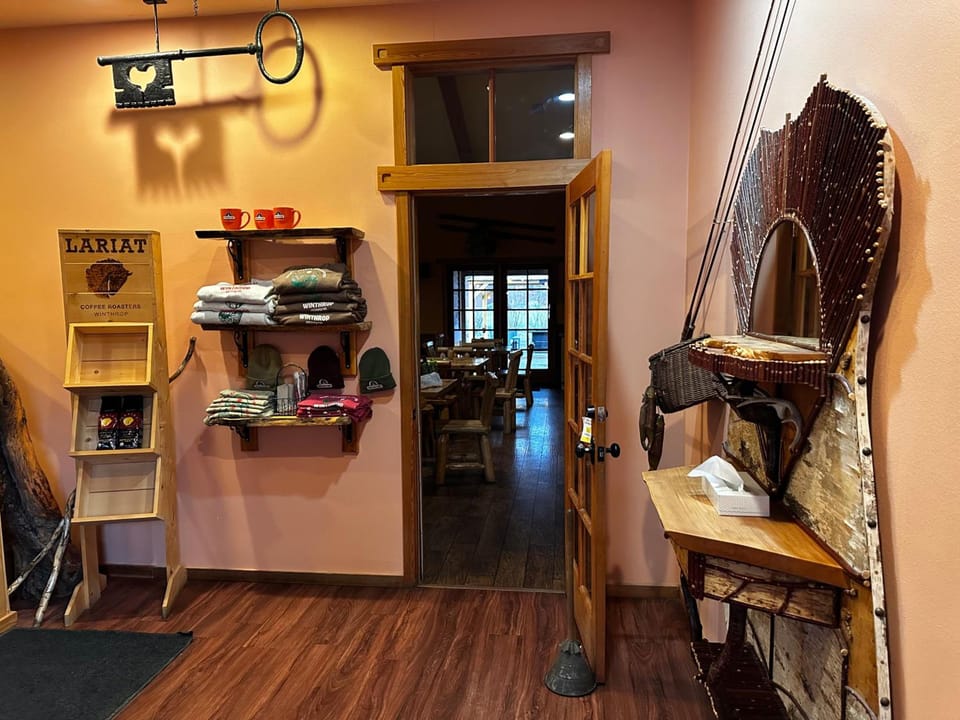 Chewuch Inn & Cabins Lodge in Winthrop