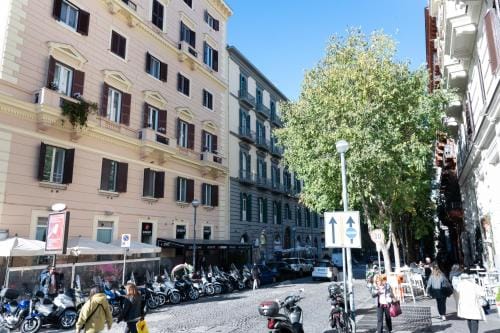 Bernini House Naples Hotel in Naples