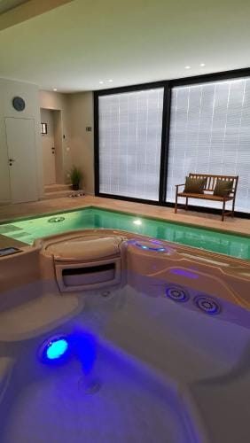 The Newport Lodge - incl 3h Wellness & use Ebikes & breakfast Hotel in Koksijde