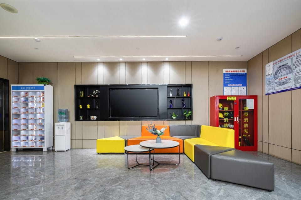 Super 8 Hotel (Huainan Chunlin Plaza) Hotel in Jiangsu