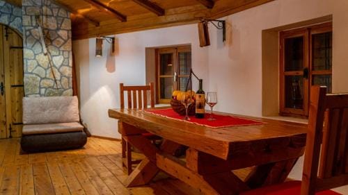Old Wine House - Montenegro Hotel in Kotor Municipality