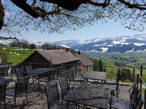 Gasthaus Baren Schlatt Inn in Appenzell District