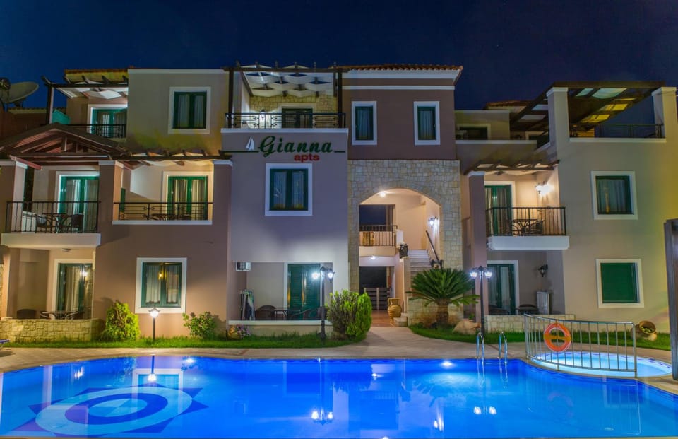 Gianna Apartments Hotel in Almyrida