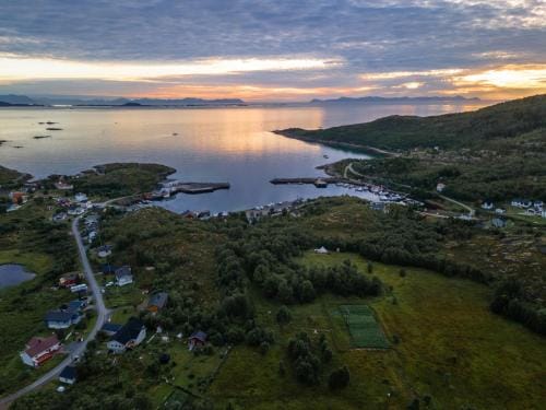 Senja Artic Cabins Skrolsvik Hotel in Nordland, Norway