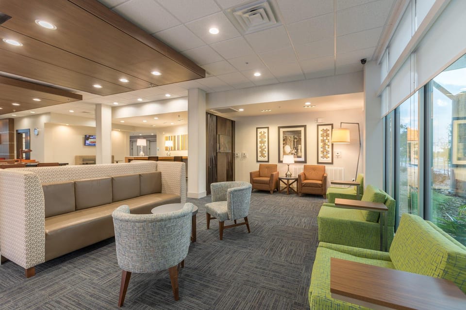 Holiday Inn Express & Suites San Marcos South By IHG Hotel in San Marcos