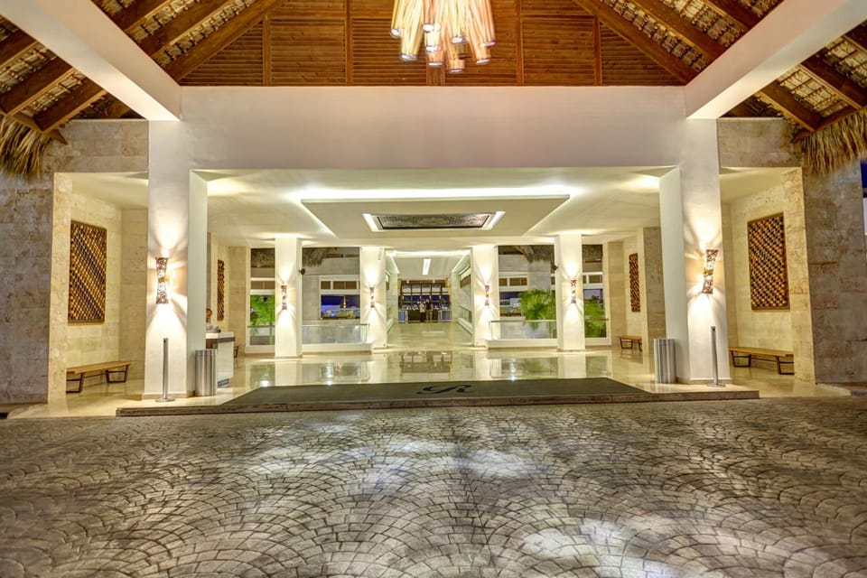 Royalton Hideaway Punta Cana, An Autograph Collection All-Inclusive Resort & Casino – Adults Only Resort in Punta Cana