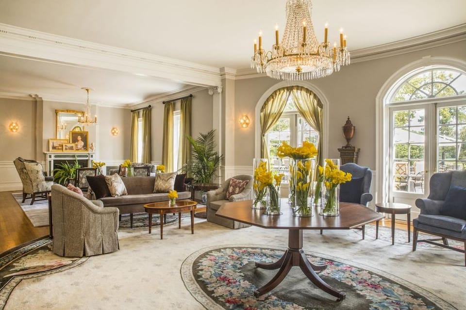 Williamsburg Inn, an official Colonial Williamsburg Hotel Inn in Williamsburg