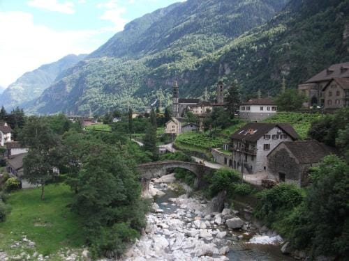 Grotto Pergola Hotel in Canton of Ticino