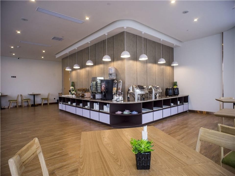 GreenTree Inn Suzhou Kunshan Dongcheng Road International Exhibition Express Hotel Hotel in Shanghai