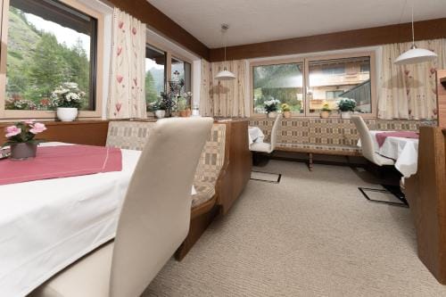 Haus Alpengruß Hotel in Trentino-South Tyrol