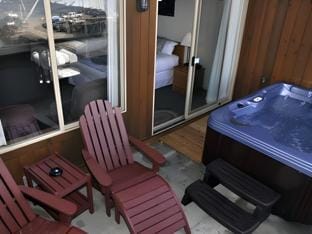 Himwitsa Lodge Lodge in Tofino