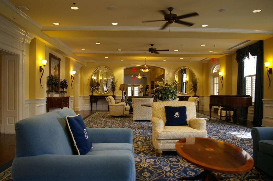 Historic Boone Tavern Hotel in Berea