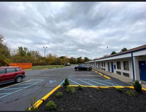 DELUXE INN Motel in Ohio