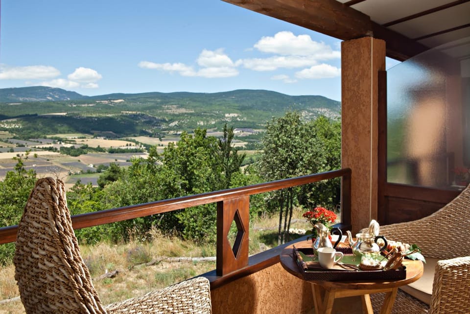 Domaine du Val de Sault Hotel in Sault
