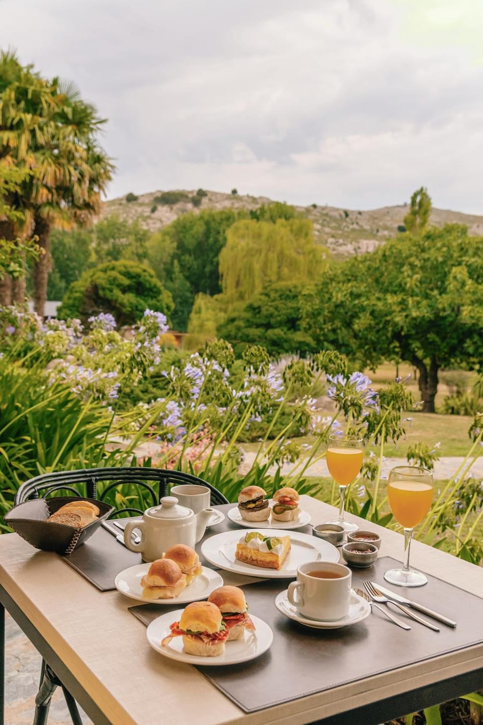 Hosteria & Spa De La Cascada Inn in Buenos Aires Province