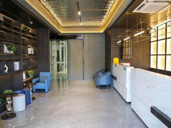 Yiju Life Hotel (Ningbo Dongbu Xincheng International Convention Center) Hotel in Zhejiang