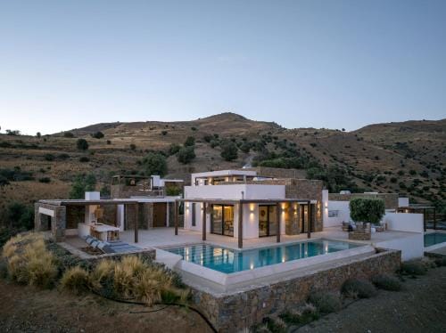 ArtOikia Luxury Villas, By Hellocrete Hotel in Crete