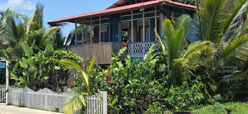 Old Bocasso Hostel in Bocas del Toro Province
