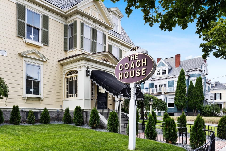 The Coach House Hotel in Marblehead