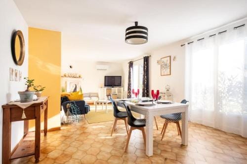 VILLA KAPETANAKIS Hotel in Provence-Alpes-Côte d'Azur
