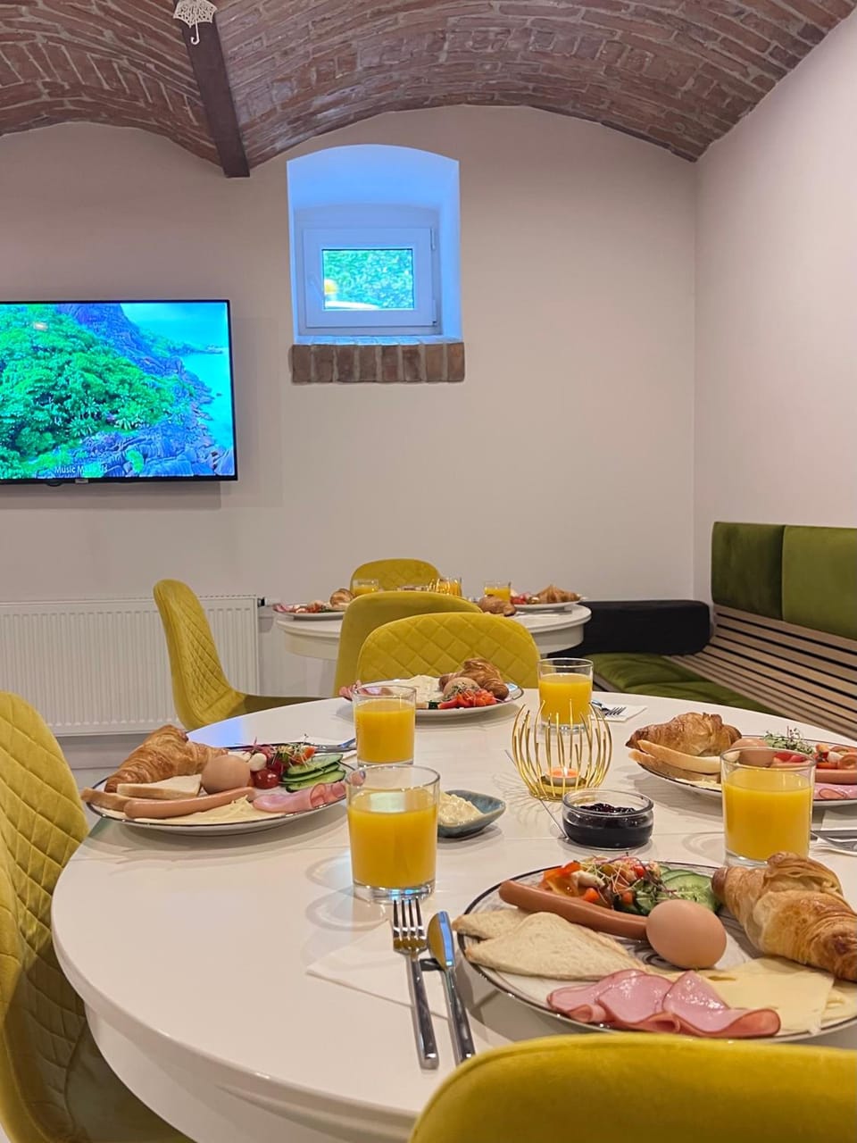 Hive Family House Apartment hotel in Krakow