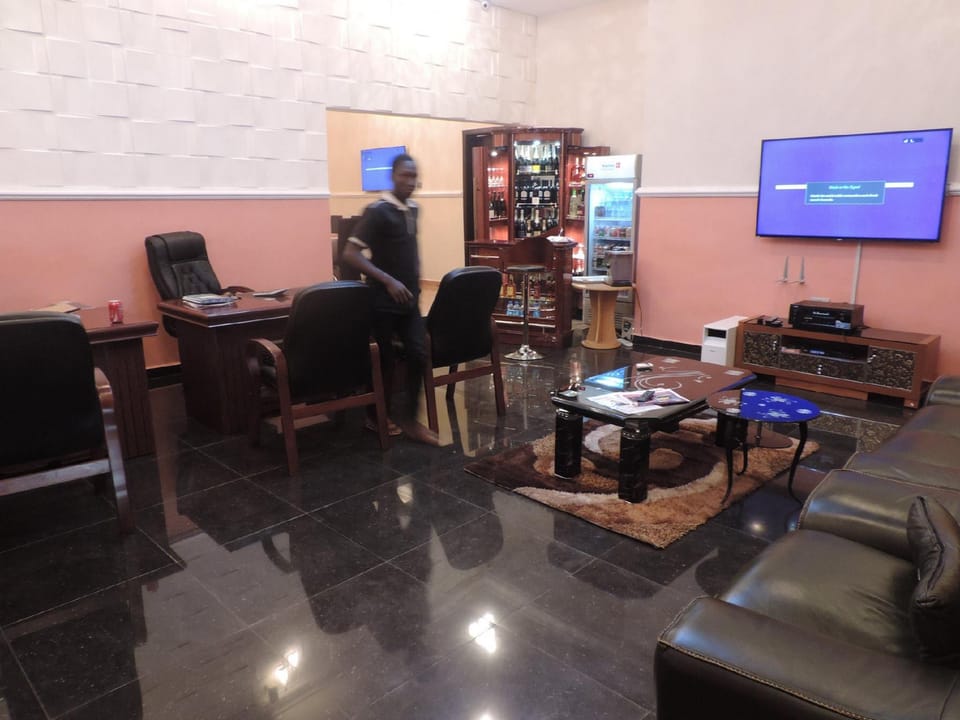 CRYSTAL SUITES Hotel in Nigeria
