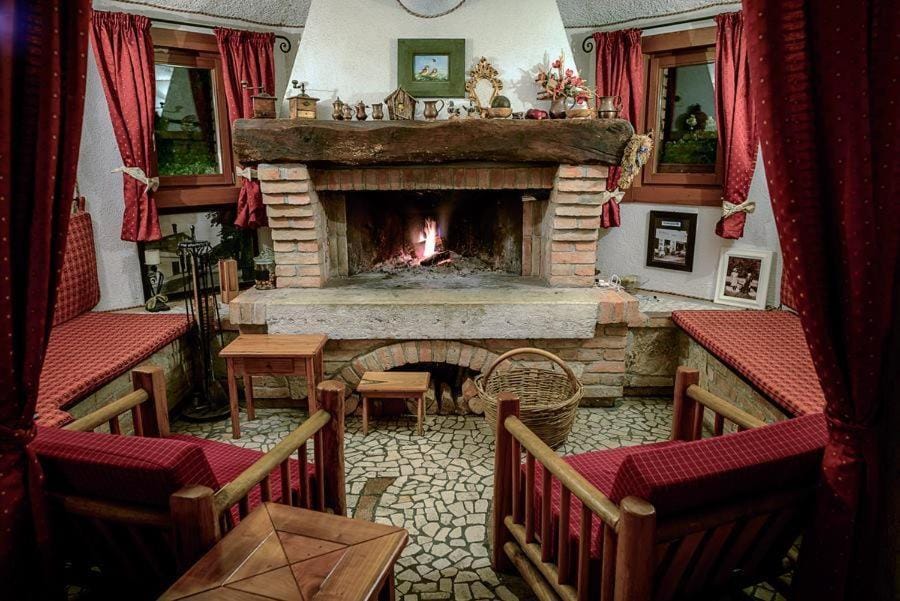 Hotel Calvi-Ristorante Mainor Hotel di Charme Hotel in Trentino-South Tyrol