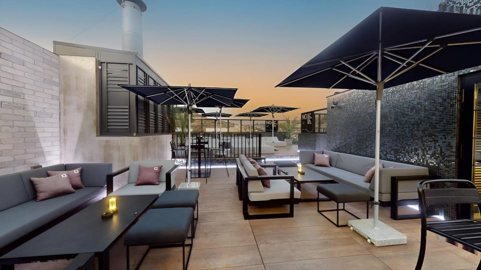 Bar/lounge
